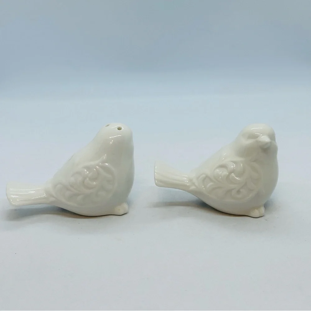 Pier1 Imports White Love Birds Salt and Pepper Shakers Porcelain Embossed Design